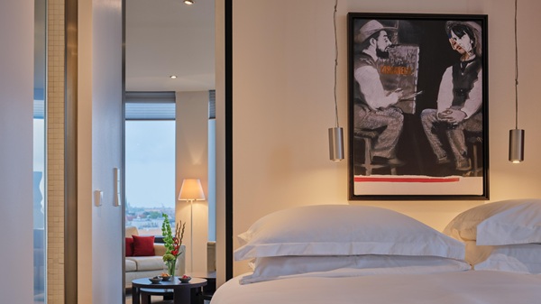 Modernes Hotelzimmer im Dorint Kurfürstendamm Berlin